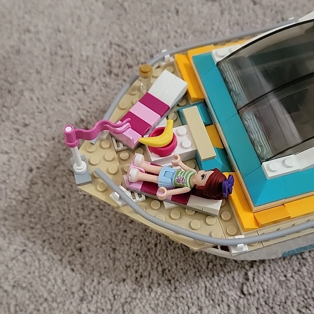 Lego Friends Dolphin Cruiser Set - Kit 41015 - Picture 3 of 16